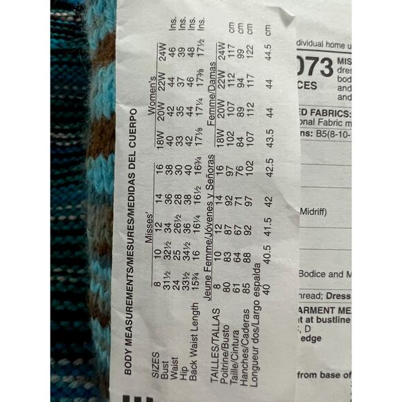 McCalls pattern 6073 maxi dress fit and flare v neck - Picture 6 of 6